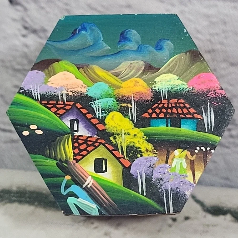 Honduras Wooden Trinket Box Handpainted Village Scene 3